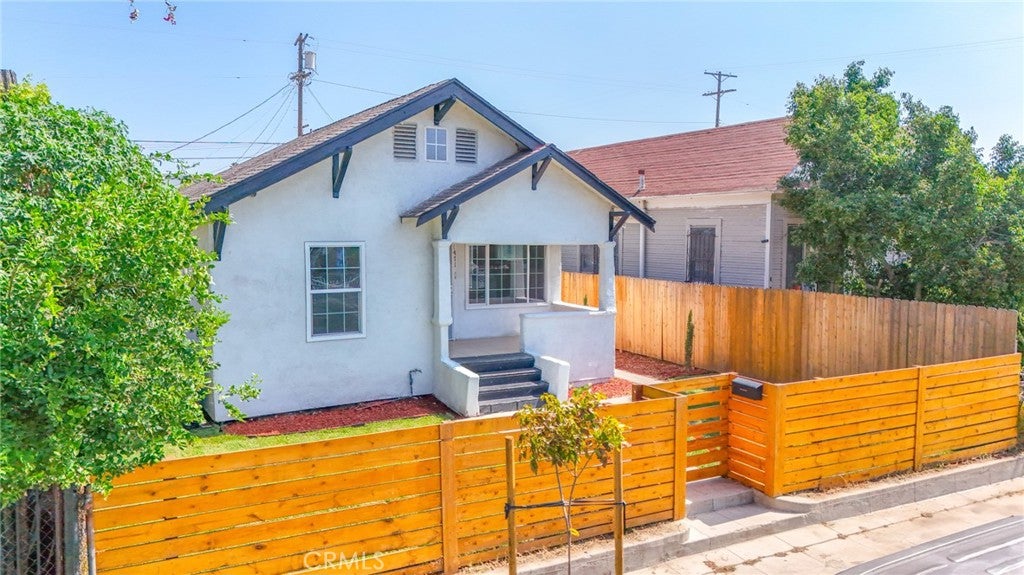 1471 E 41st