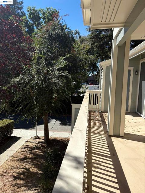 Photo of 3663 Oakwood Ter #211, Fremont, CA 94536 (MLS # 41133164)