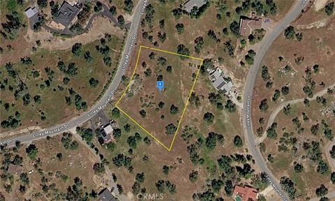 Photo of 41100 Lilley Mountain, Coarsegold, CA 93614 (MLS # AR26108166)