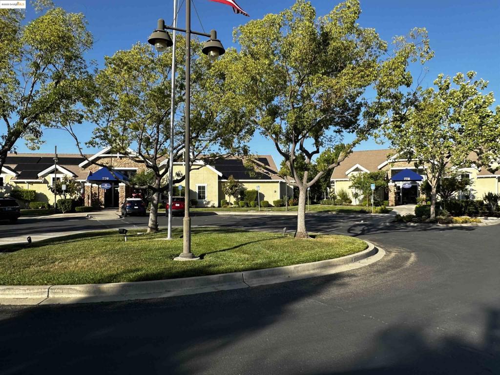 SUMMERET4 - Residential Lease