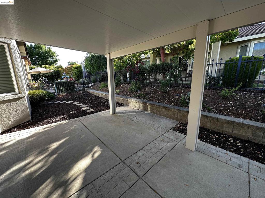 SUMMERET4 - Residential Lease