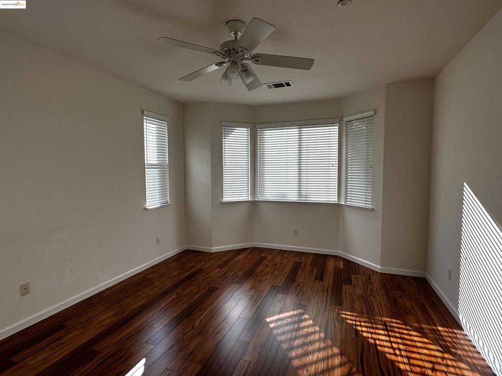 SUMMERET4 - Residential Lease