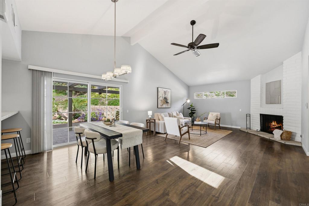 3327 Vivienda Circle