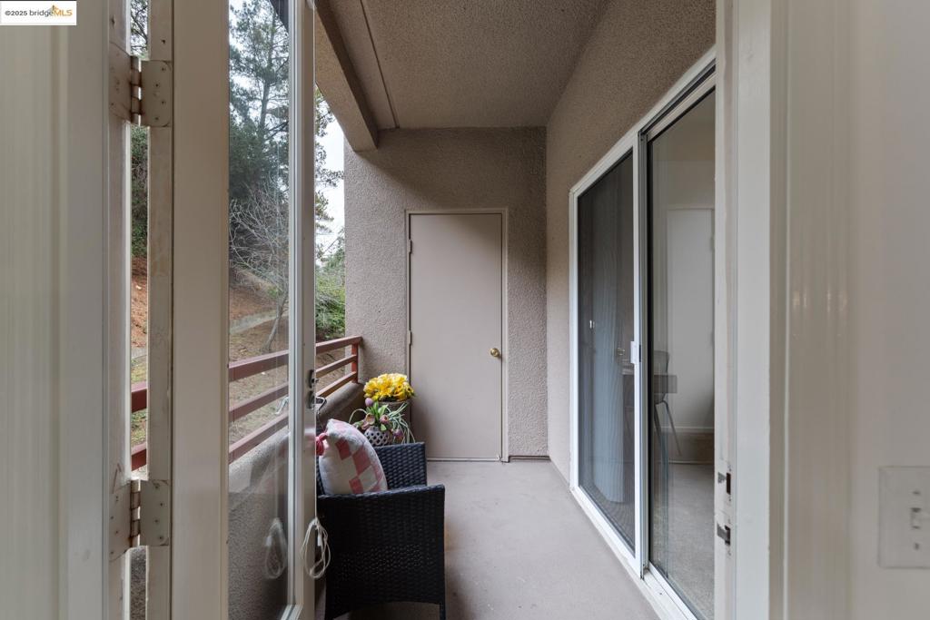 PARKWOOD CONDOS - Residential
