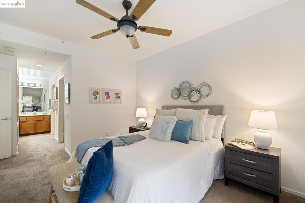 PARKWOOD CONDOS - Residential