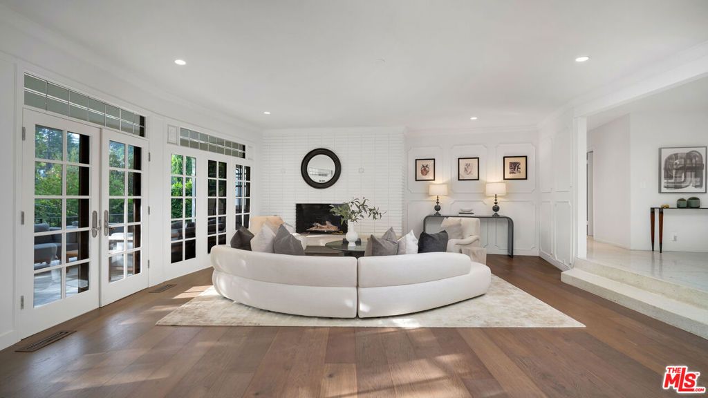 Photo of 1163 Angelo Drive, Beverly Hills, CA 90210 (MLS # 25619145)