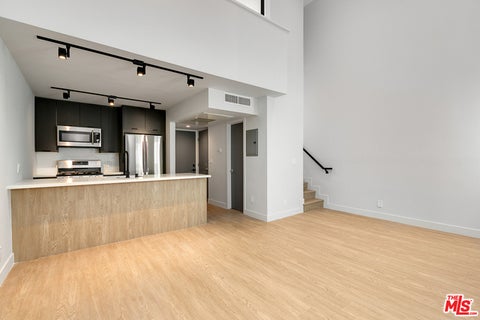 Photo of 3602 Dunn Drive #5, Los Angeles, CA 90034 (MLS # 26954107)