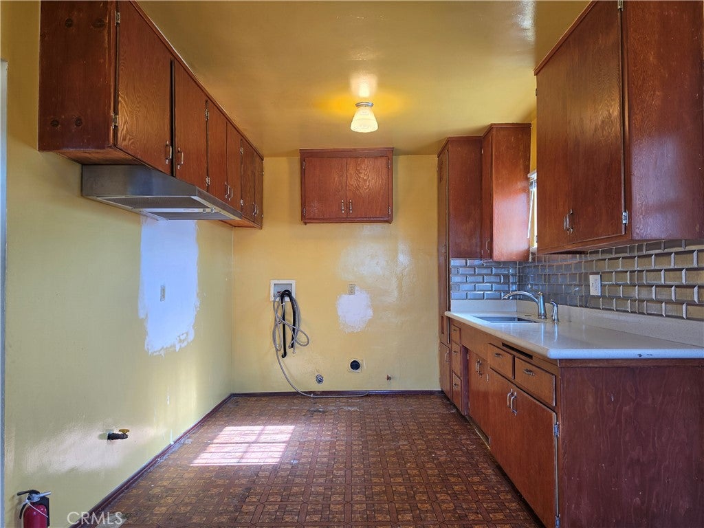 1206 W 134th