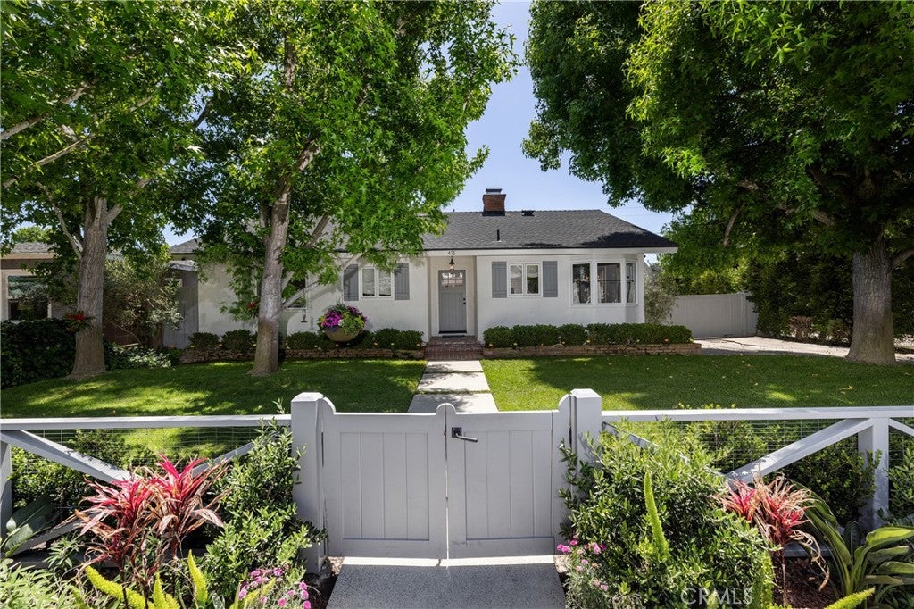 415 Walnut, Costa Mesa CA 92627 - Photo 1