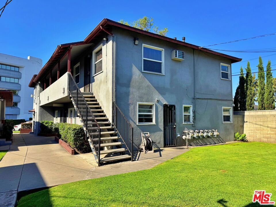 3673 E Imperial Highway