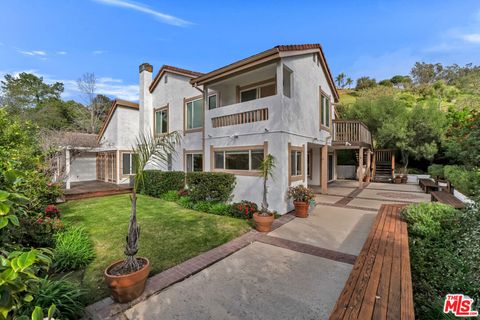 Photo of 17053 Palisades Circle, Pacific Palisades, CA 90272 (MLS # 26644437)