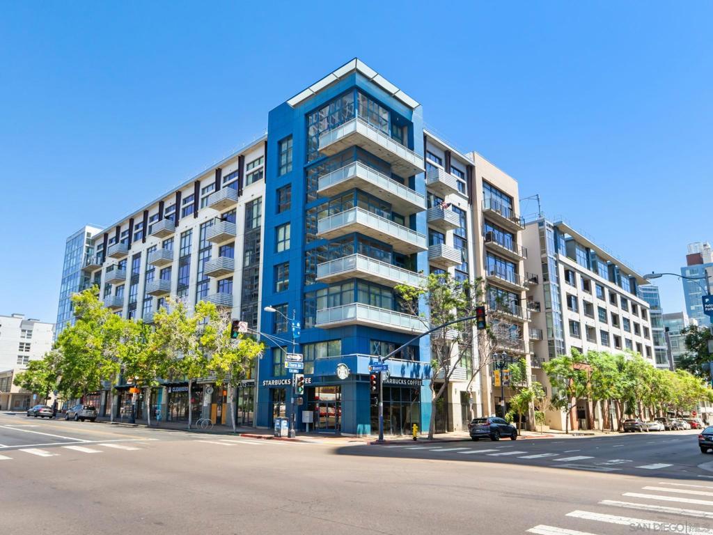 527 10th Ave. 402