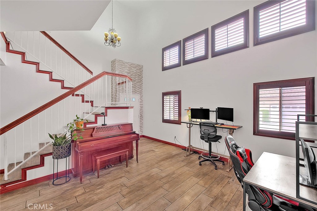 13023 Avenida Empresa