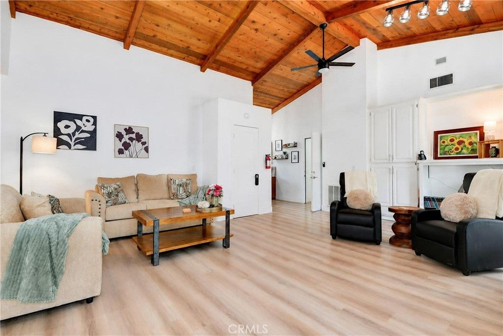 2043 Vista Valle Verde Drive