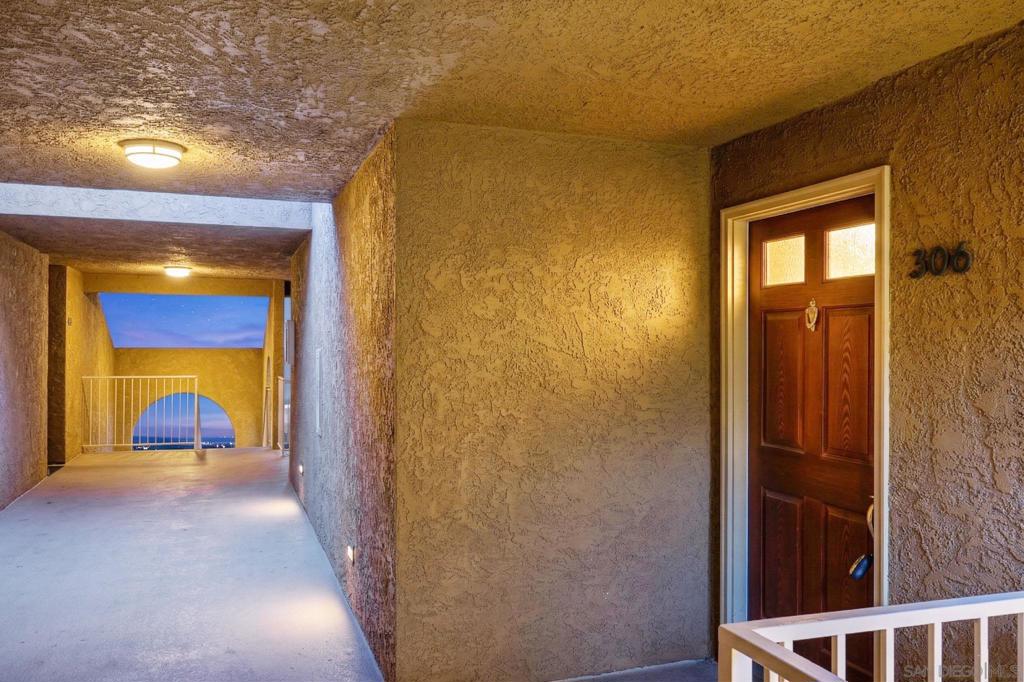 2275 Del Mar Way 306