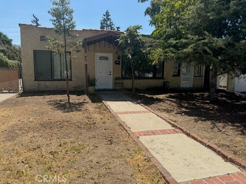 Photo of 430 Ivy Street, Glendale, CA 91204 (MLS # BB26142649)