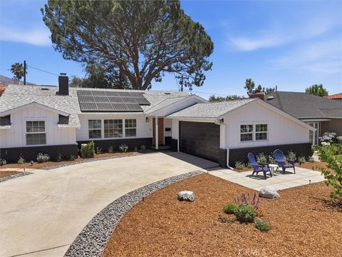Photo of 2048 Sinaloa Avenue, Altadena, CA 91001 (MLS # SB26129590)