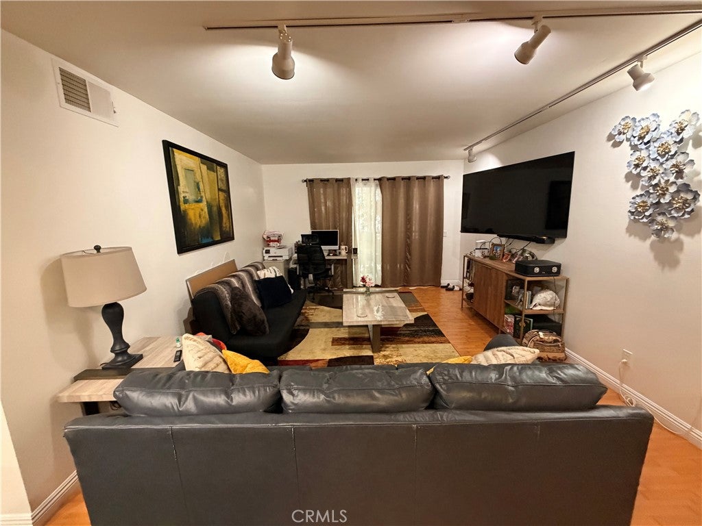 5885 El Cajon