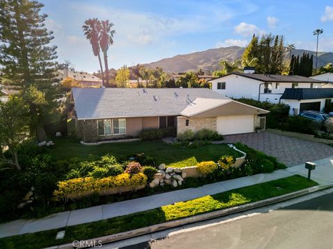 Photo of 13123 Whistler Avenue, Granada Hills, CA 91344 (MLS # SR25246937) Photo of 13123 Whistler Avenue, Granada Hills, CA 91344 (MLS # SR25246937)