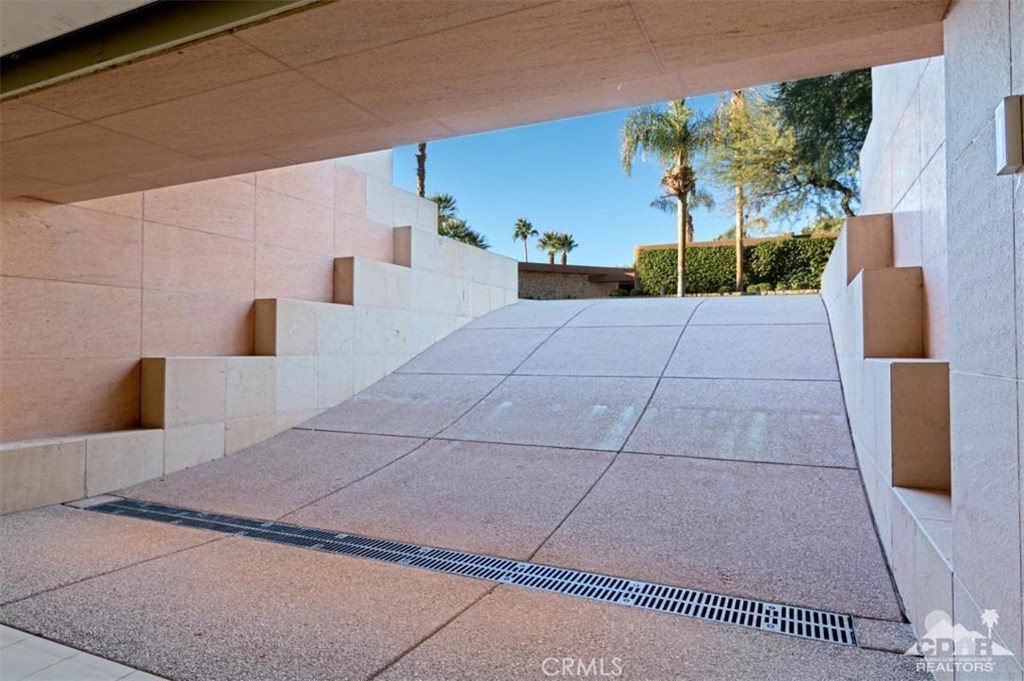 Vintage Country Club - Residential