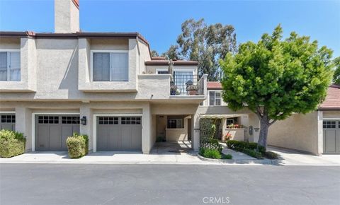 Photo of 143 Stanford Court #36, Irvine, CA 92612 (MLS # OC25248660)