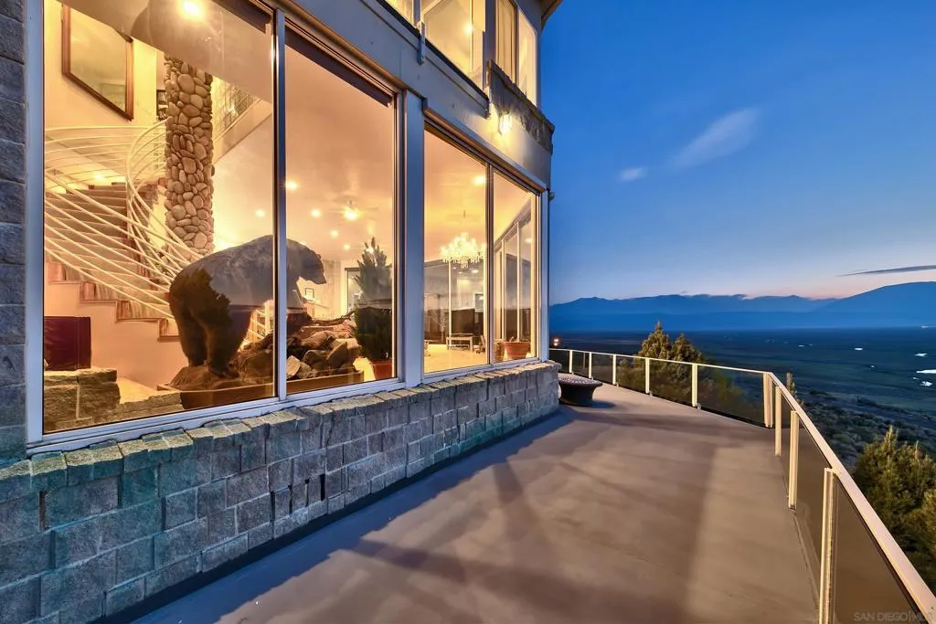 Bridgeport, California 93517, United States, 3 Bedrooms Bedrooms, ,4 BathroomsBathrooms,Residential,Active,62213