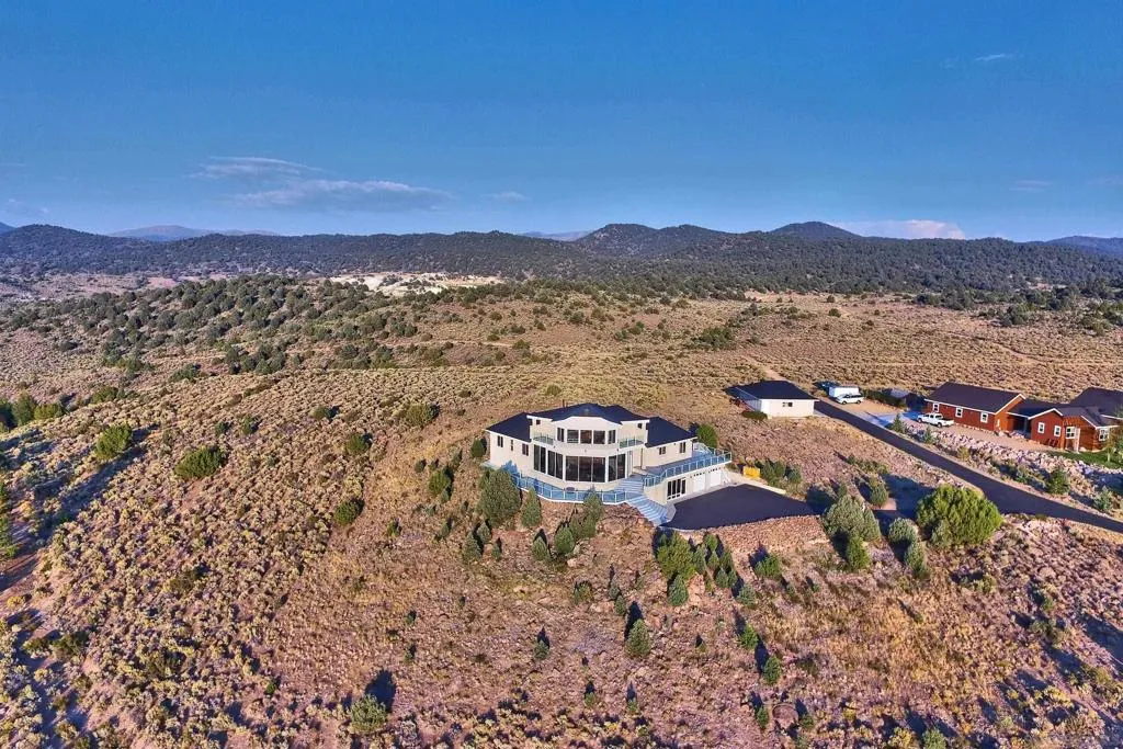 Bridgeport, California 93517, United States, 3 Bedrooms Bedrooms, ,4 BathroomsBathrooms,Residential,Active,62213