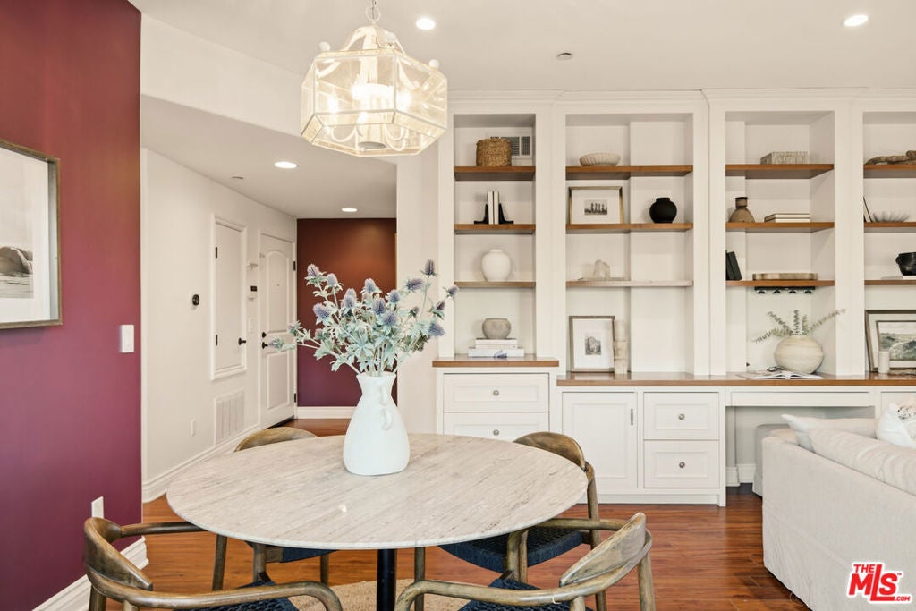 2486 S Centinela Avenue 303