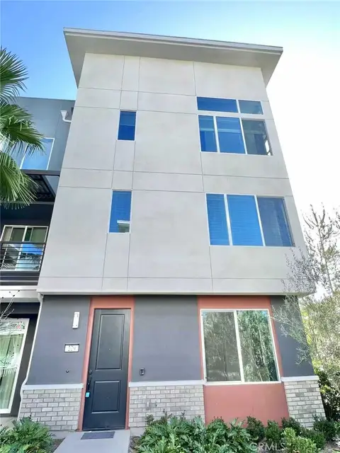 MLS: OC26149579