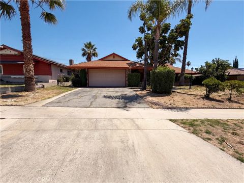 Photo of 5947 Arden AVE, Highland, CA 92404 (MLS # IV26102704)
