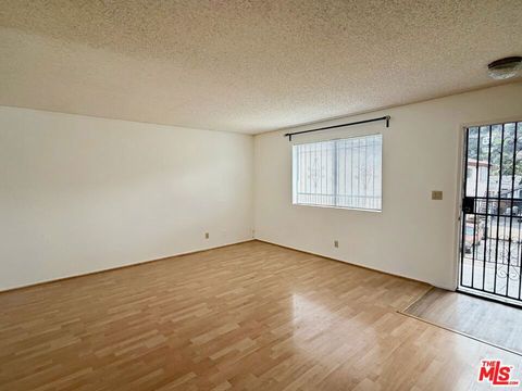 Photo of 207 E Avenue 39 Ave #205, Los Angeles, CA 90031 (MLS # 26654591)