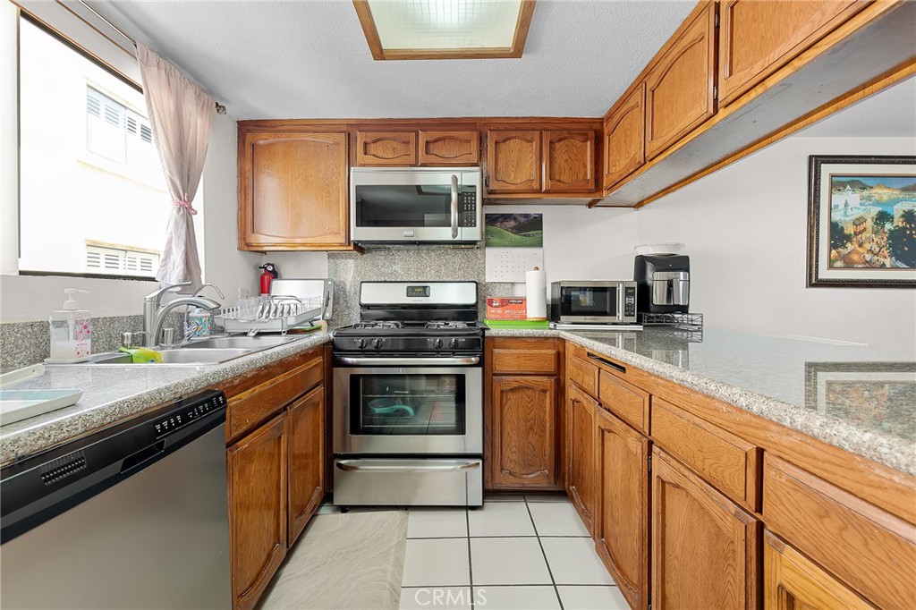 12536 Burbank Boulevard 3