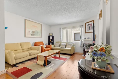 MLS: PW26090927