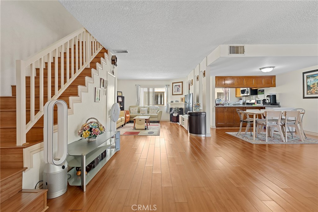 12536 Burbank Boulevard 3