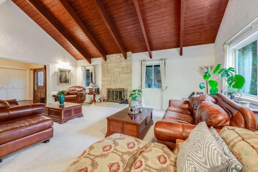 1180 Kilkare Road