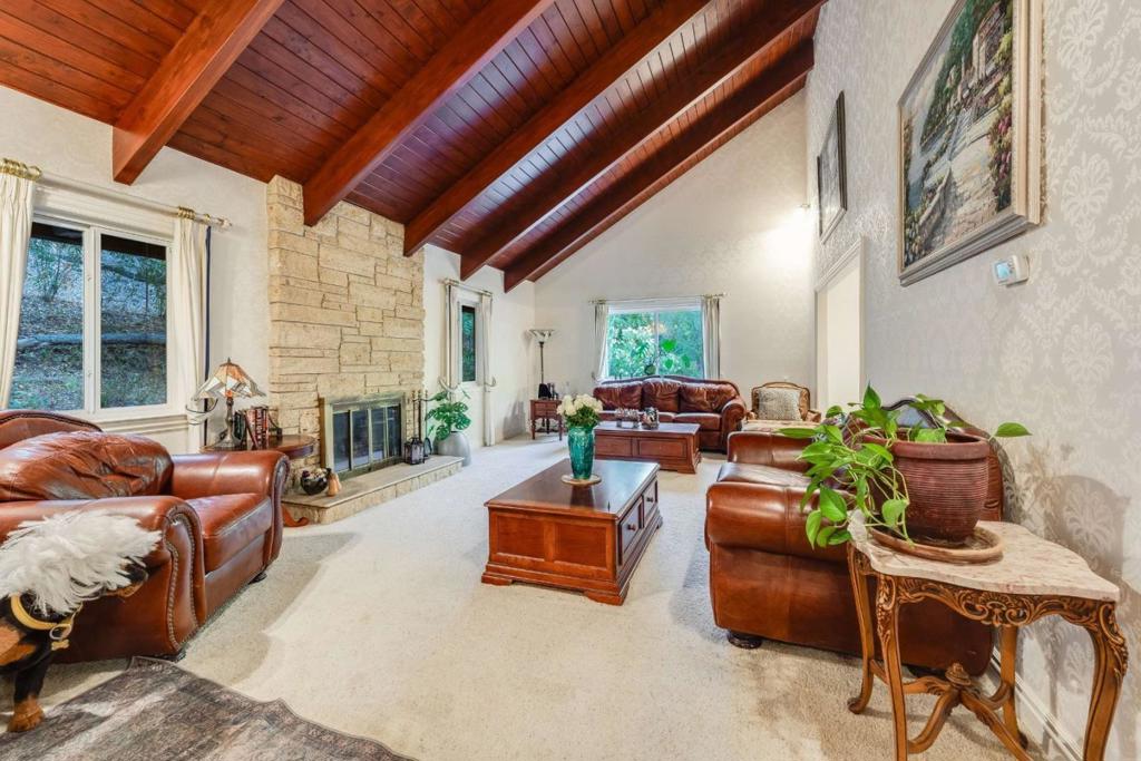 1180 Kilkare Road