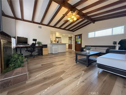 11902 206th street lakewood ca 90715