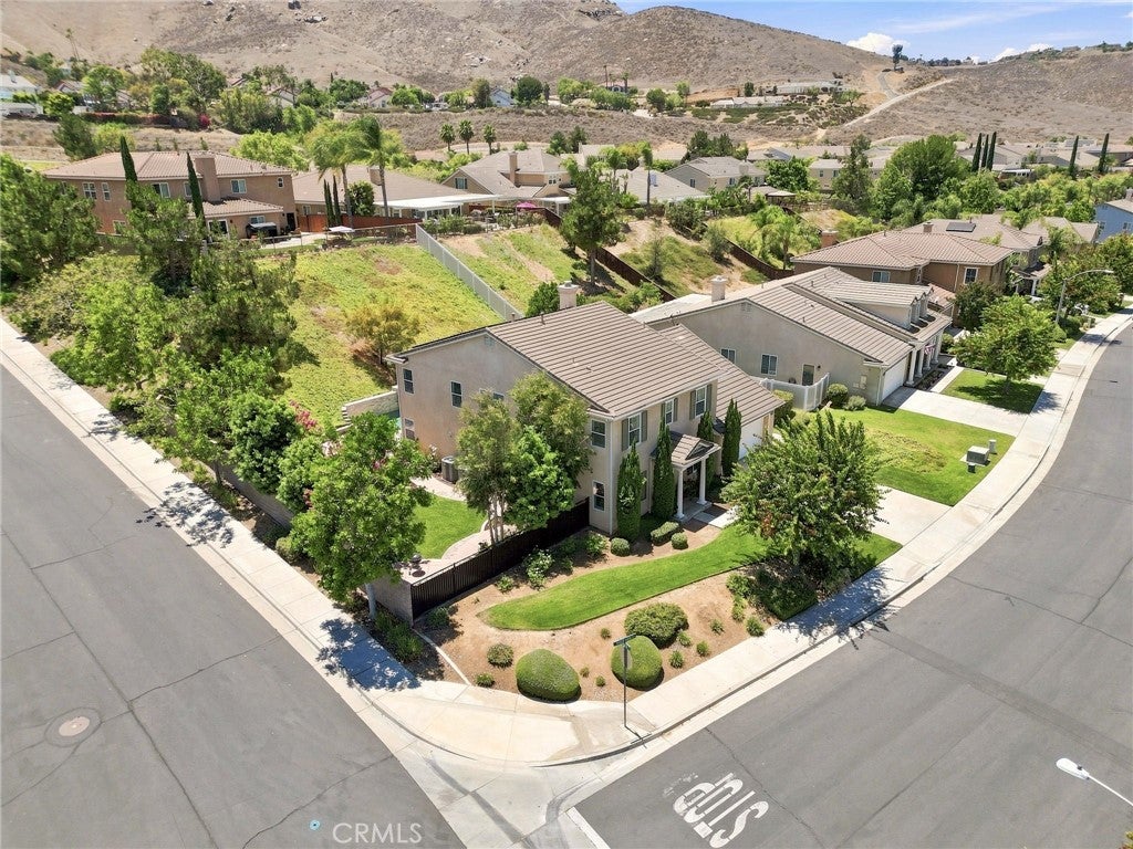 17213 Noble View
