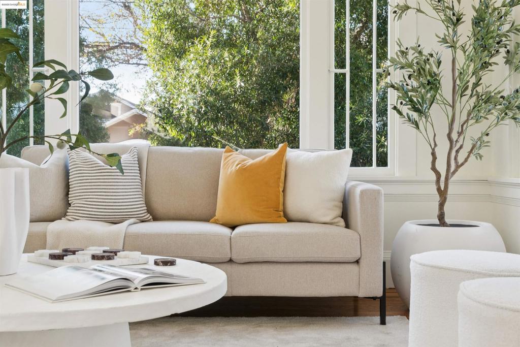 LOWER ROCKRIDGE - Residential