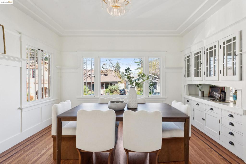 LOWER ROCKRIDGE - Residential