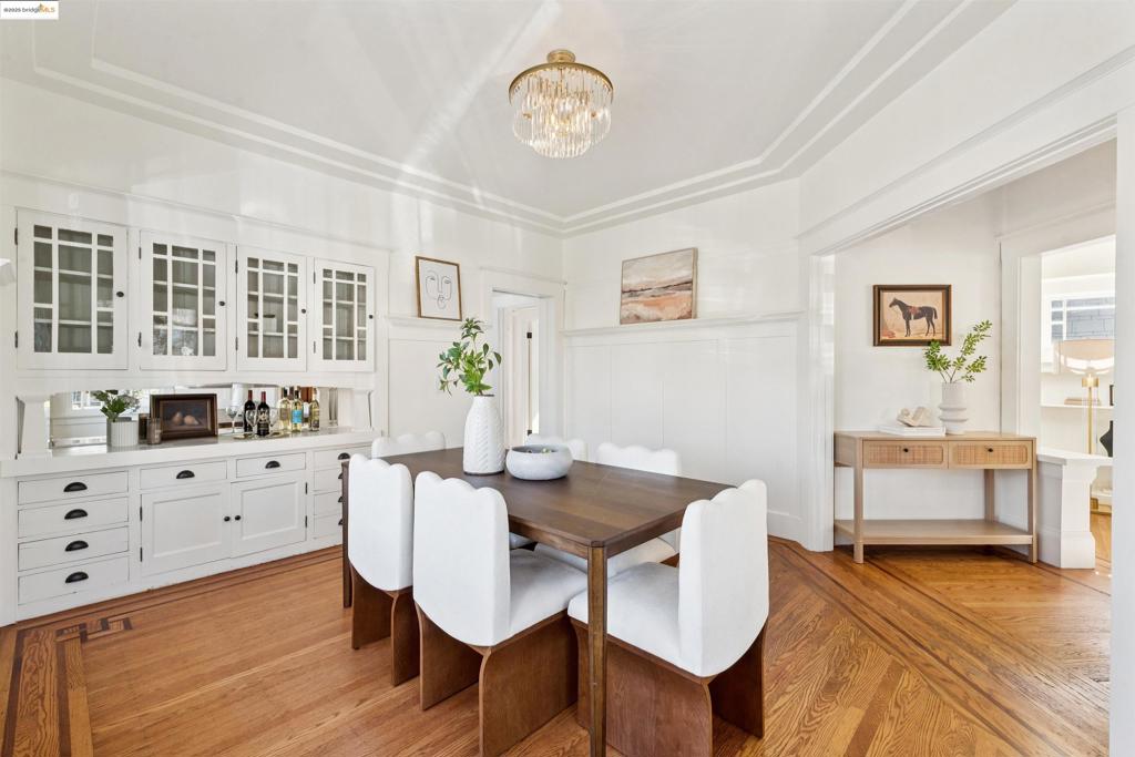 LOWER ROCKRIDGE - Residential