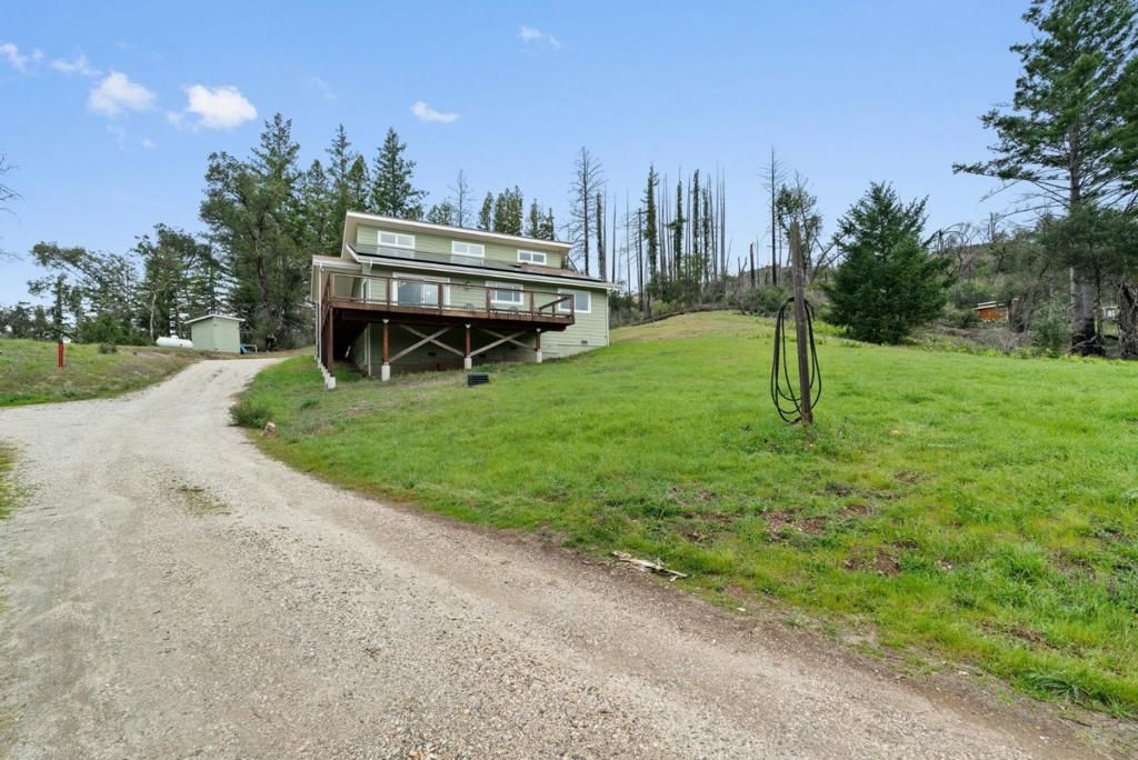 Photo of 411 Midway Ranch Road, Boulder Creek, CA 95006 (MLS # ML82035360)