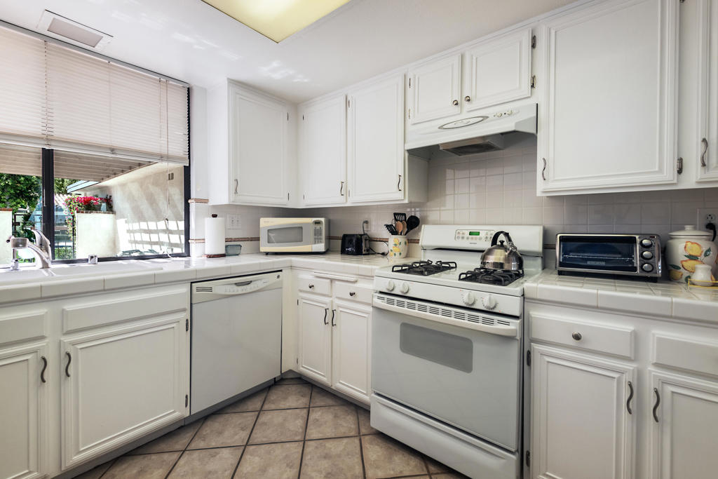 Rancho Las Palmas C. - Residential Lease