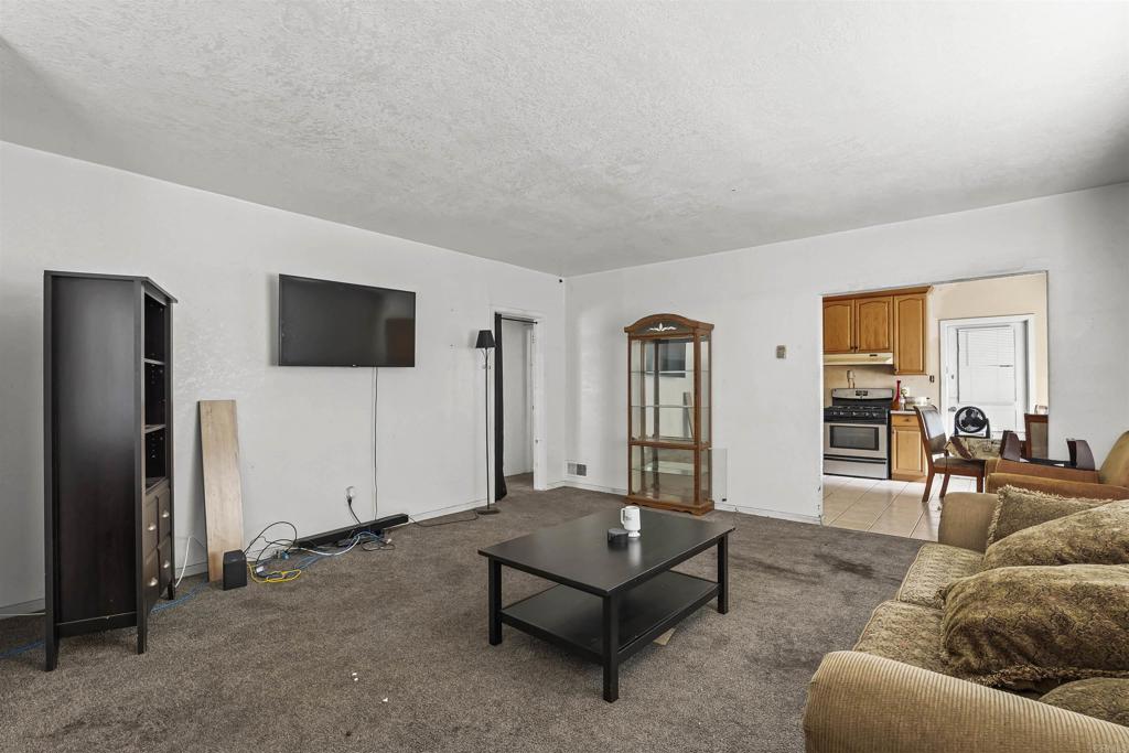 127 W 5Th Avenue
