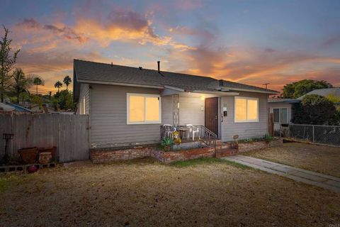 127 W 5Th Avenue Escondido CA 92025