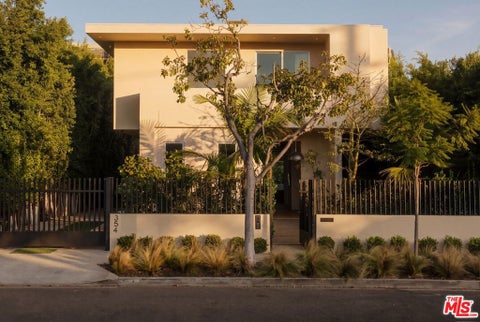 Photo of 354 Westbourne Drive, West Hollywood, CA 90048 (MLS # 26876793)