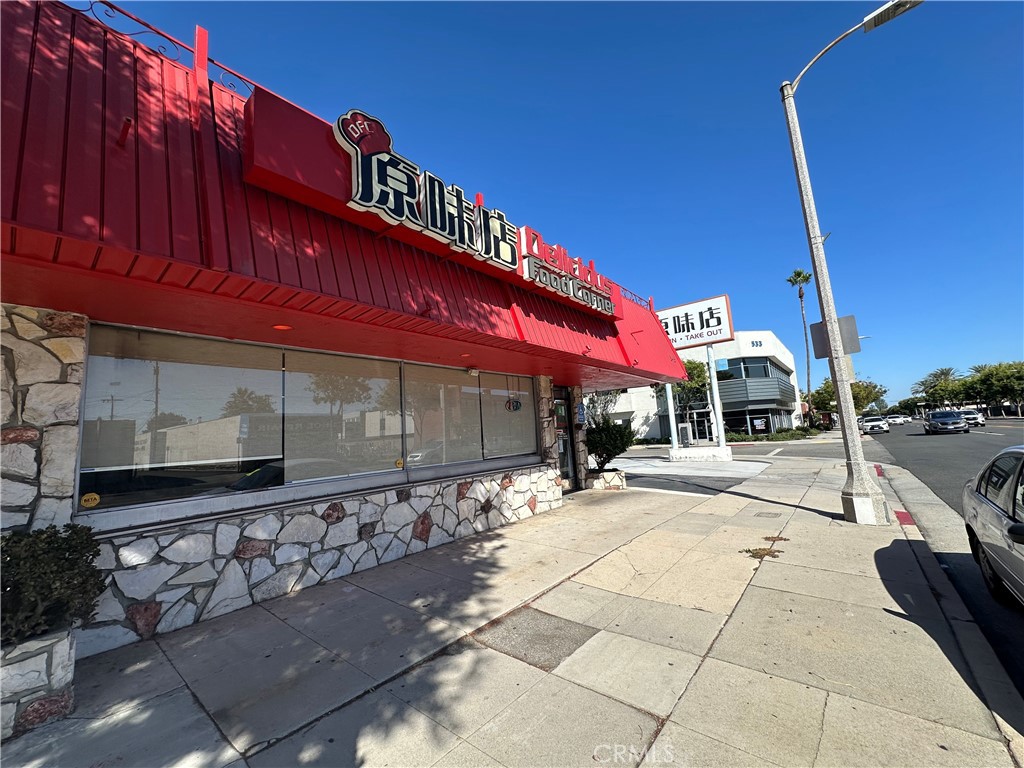 545 W Las Tunas Drive