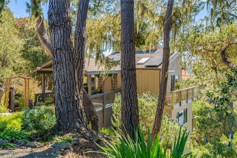 Tiny photo for 850 Suffolk Street St, Cambria, CA 93428 (MLS # SC25112407)