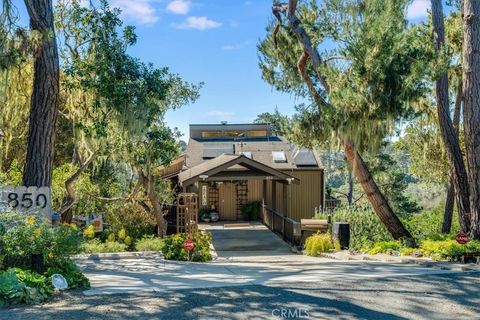 Tiny photo for 850 Suffolk Street St, Cambria, CA 93428 (MLS # SC25112407)