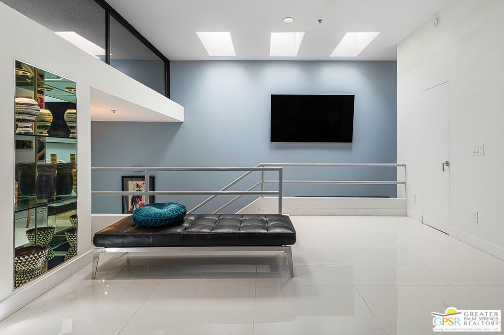 240 W Stevens Road